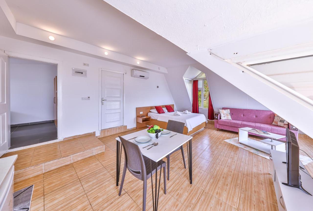 3 House Apart 卡斯 外观 照片