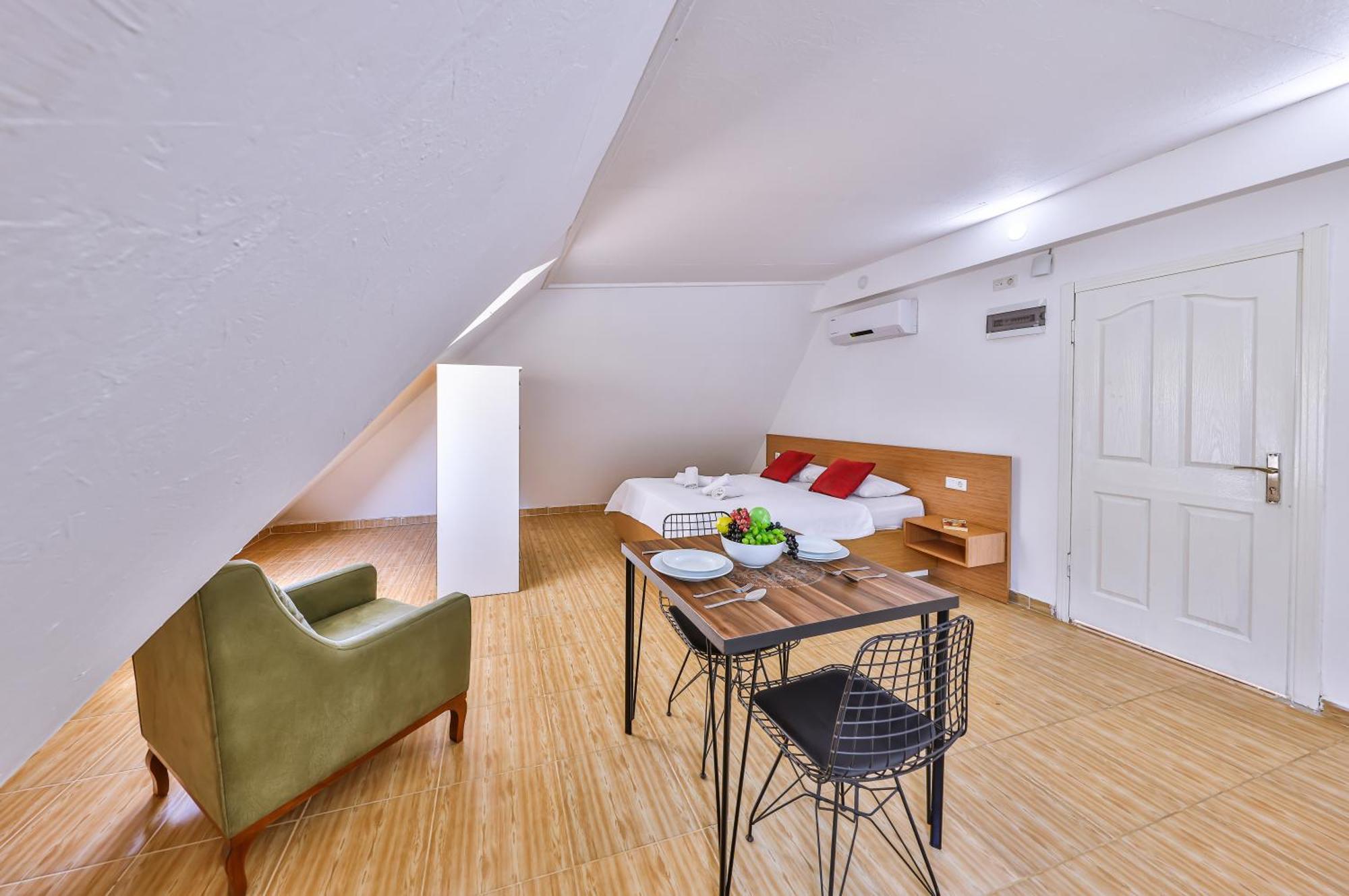3 House Apart 卡斯 外观 照片
